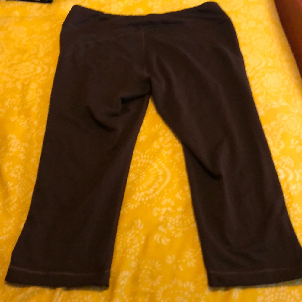 NWOT workout capris - Picture 2 of 3